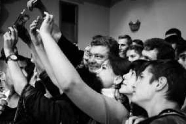 Порошенко принимает поздравления с юбилеем в соцсетях Порошенко принимает поздравления с юбилеем в соцсетях