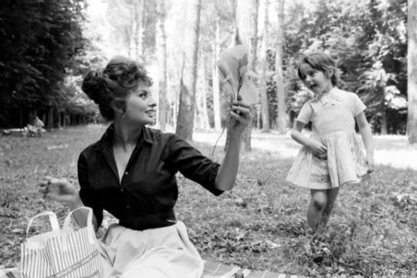 Эксклюзивные архивные фото блистательной Софи Лорен Эксклюзивные архивные фото блистательной Софи Лорен