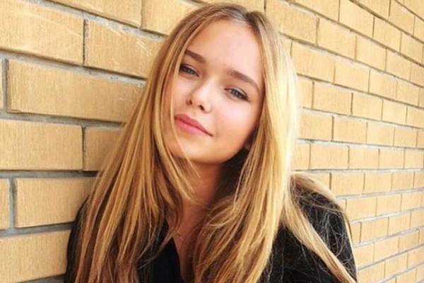 Фанатам не дает покоя соблазнительная внешность Стефании Маликовой Фанатам не дает покоя соблазнительная внешность Стефании Маликовой