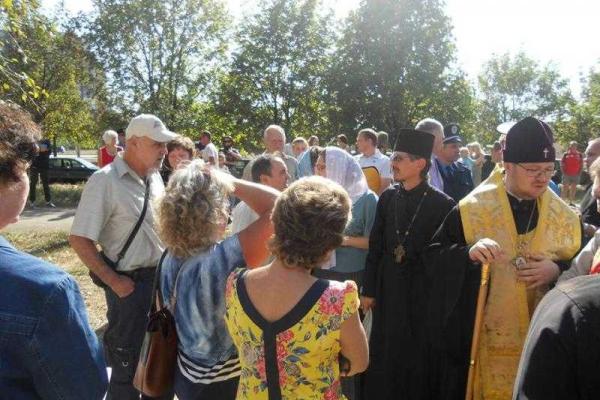 В Мариуполе произошла небольшая "заварушка" из-за планов постройки храма УПЦ КП