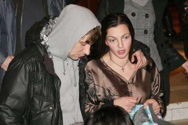 Жена актера Цыганова родила седьмого ребенка, поклонники надеются, что это воссоединит семью Жена актера Цыганова родила седьмого ребенка, поклонники надеются, что это воссоединит семью