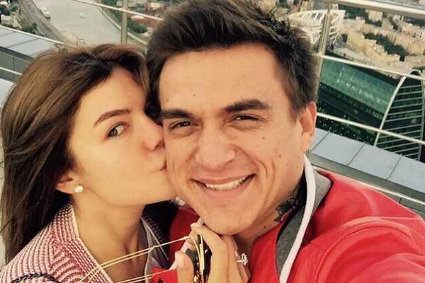 Фанатки в слезах: Влад Топалов тайно женился Фанатки в слезах: Влад Топалов тайно женился