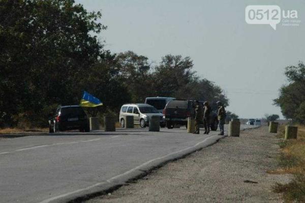 Блокада Крыма - это серьезно и надолго: активисты разворачивают палатки для ночевки Блокада Крыма - это серьезно и надолго: активисты разворачивают палатки для ночевки