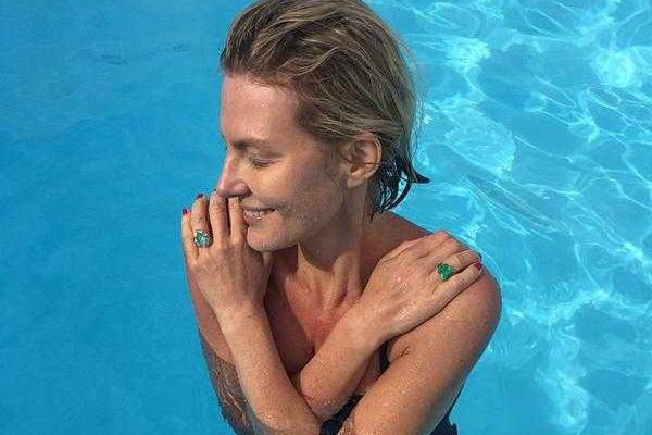 Поклонники ахнули, увидев Ренату Литвинову без макияжа