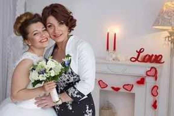 Дочь Розы Сябитовой призналась, что мама очень "приукрасила" расходы на свадьбу