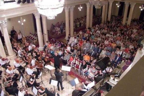 В Киеве стартовал международный музыкальный фестиваль "Киев Музик Фест-2015" В Киеве стартовал международный музыкальный фестиваль "Киев Музик Фест-2015"