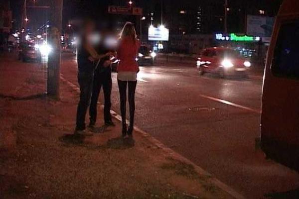 В Киеве устроили облаву на "ночных бабочек" В Киеве устроили облаву на "ночных бабочек"