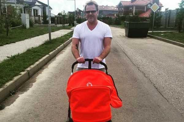 Тоска по малышу заставила Подольскую и Преснякова прервать отдых и покинуть солнечную Грецию