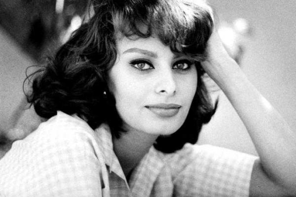 Несравненная Софи Лорен отмечает сегодня 81-летие