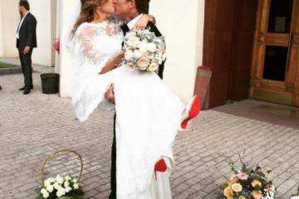 Фанатки в слезах: Влад Топалов тайно женился Фанатки в слезах: Влад Топалов тайно женился