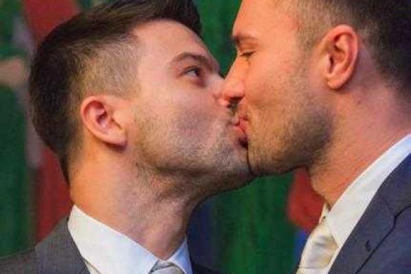 Экс-возлюбленный Екатерины Варнавы вступил в брак с мужчиной