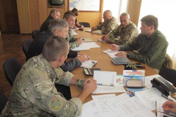 На Луганщине продолжаются работы по оборудованию пешего перехода "Луганск-Станица Луганская" На Луганщине продолжаются работы по оборудованию пешего перехода "Луганск-Станица Луганская"