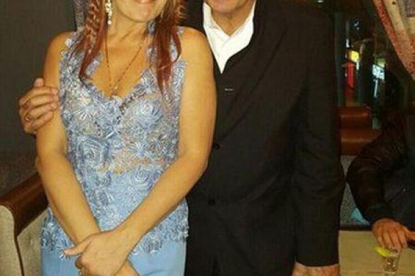 Певица Азиза покорила зрителей "Новой волны"