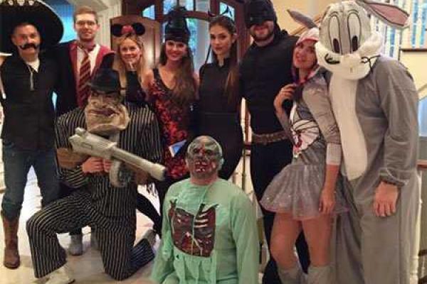 Российский хоккеист Александр Овечкин примерил костюмчик Бэтмена