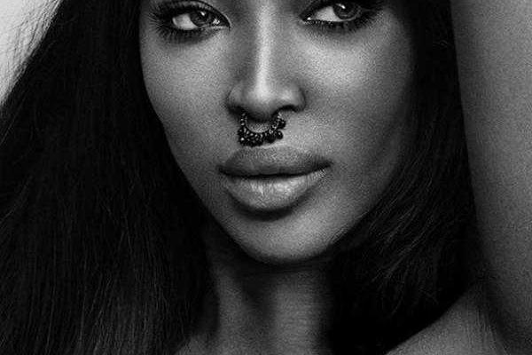 "Черная пантера" Наоми Кэмпбелл разделась для новой фотосессии