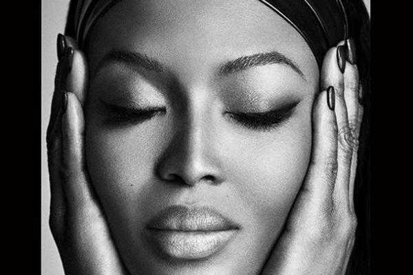 "Черная пантера" Наоми Кэмпбелл разделась для новой фотосессии