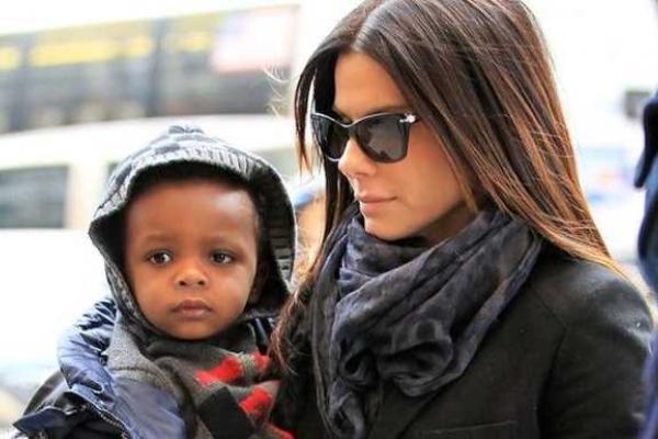 Сандра Буллок стала мамой для еще одного ребенка