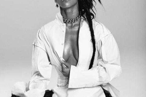 Эпатажная певица Талия Дебретт Барнетт снялась в откровенной фотосессии