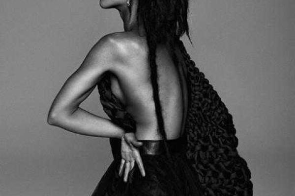 Эпатажная певица Талия Дебретт Барнетт снялась в откровенной фотосессии