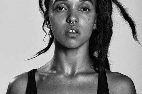 Эпатажная певица Талия Дебретт Барнетт снялась в откровенной фотосессии