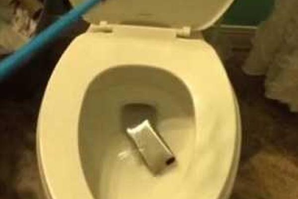 Бессмысленный флешмоб бьет рекорды популярности среди пользователей Сети