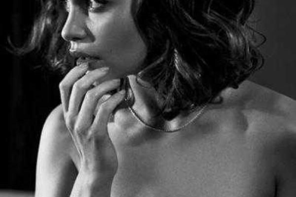 Звезда сериала "Игры престолов" разделась для фотосессии