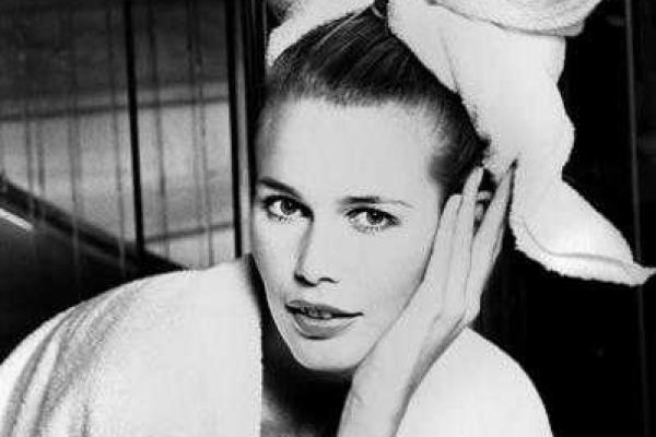 На аукционе с молотка уйдут редкие черно-белые снимки звезд