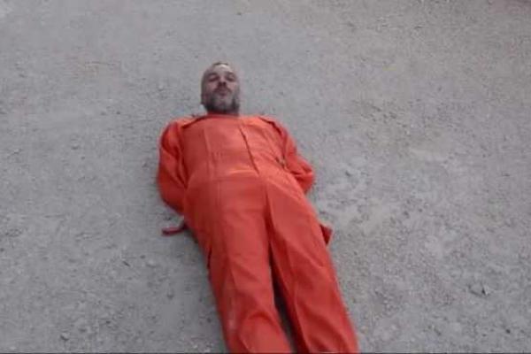 Боевики ИГИЛ совершили новую показательную казнь