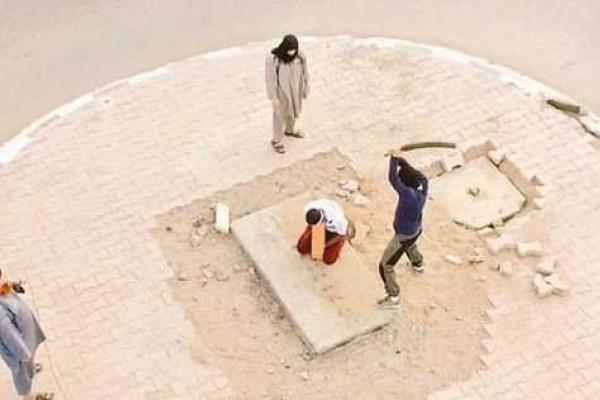 Боевики ИГИЛ совершили новую показательную казнь