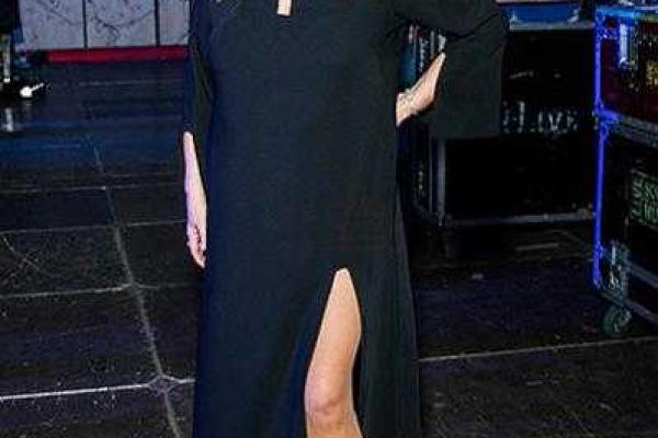 Пластические хирурги не верят в естественное омоложение Аллы Пугачевой