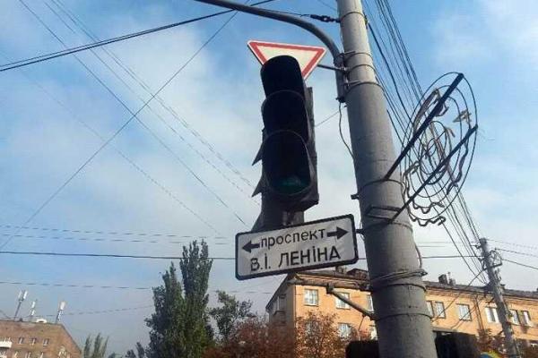 Несчастливый перекресток: в центре Мариуполя произошло сразу две аварии, пострадали пять автомобилей Несчастливый перекресток: в центре Мариуполя произошло сразу две аварии, пострадали пять автомобилей