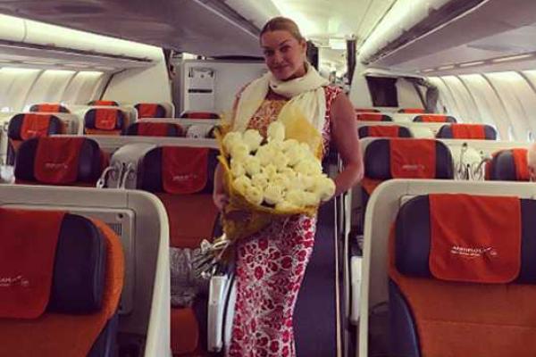 Балерину Волочкову на турецкой таможне спасли пуанты и фирменные футболки 