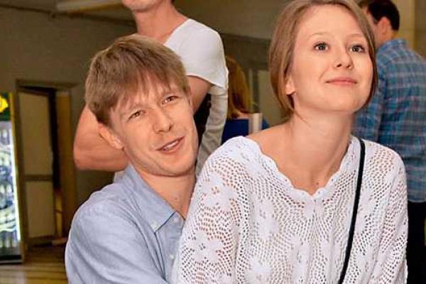 Актеры Никита Ефремов и Яна Гладких разводятся, прожив совместно всего год