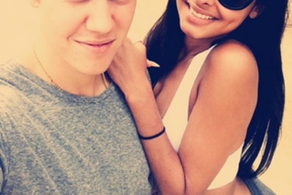 Папарацци поймали в кадр голого Джастина Бибера на отдыхе на Бора-Бора