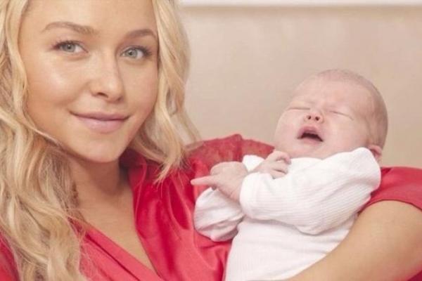 Хайден Панеттьери страдает от послеродовой депрессии