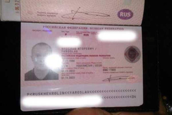 Нетрезвые россияне решили позлить митингующих в Кишиневе, за это "получили" и были арестованы