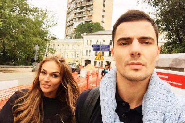 Алена Водонаева вновь примеряет фату