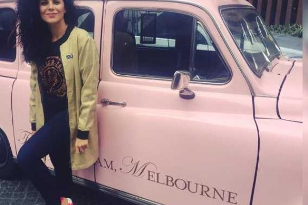 На гастролях в Австралии Настя Каменских потеряла багаж с нарядами