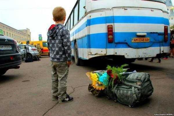 Украинские активисты объявили в соцсетях патриотический флешмоб "Герої повертаються додому" Украинские активисты объявили в соцсетях патриотический флешмоб "Герої повертаються додому"