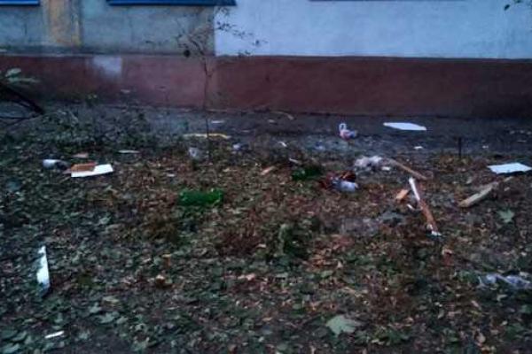 Жителей Мариуполя разбудил громкий взрыв: в жилой дом выстрелили из гранатомета