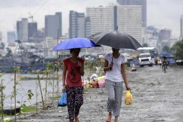 Тайфун, терроризирующий территорию Филиппин, отступил, забрав в неизвестность рыбацкие судна с экипажами Тайфун, терроризирующий территорию Филиппин, отступил, забрав в неизвестность рыбацкие судна с экипажами