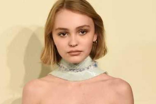 Юная дочь Джонни Деппа заставляет волноваться своего звездного отца 