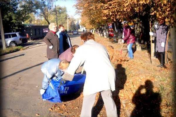 В Горловке вновь "засветились" флаги Партии регионов 