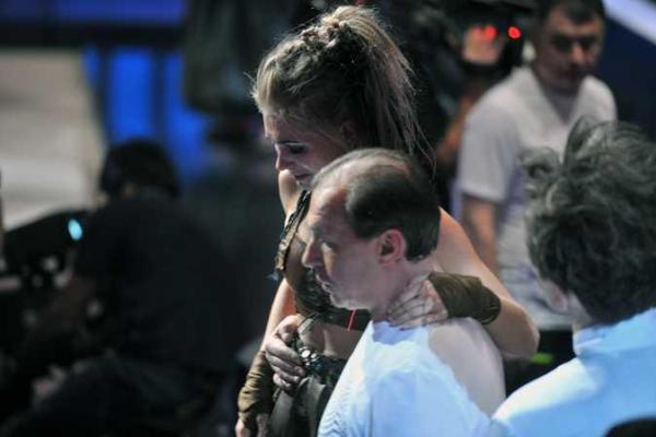 Кристина Асмус прямо со съемок попала в руки медиков Кристина Асмус прямо со съемок попала в руки медиков