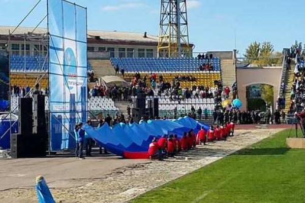 В Луганске партия Плотницкого провела народный форум "Победа за нами!" В Луганске партия Плотницкого провела народный форум "Победа за нами!"