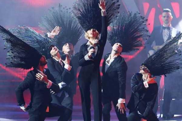 Анжелика Варум не перестает восхищать публику сценическими образами