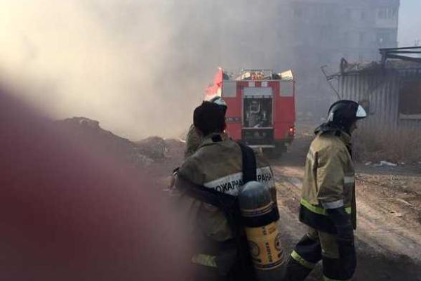 Результат "разборок" в Донецке: один боевик убит, два ранены и сгорела база "Гиви" Результат "разборок" в Донецке: один боевик убит, два ранены и сгорела база "Гиви"