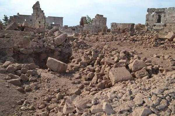 В Сирии российский бомбардировщик попал в поселение "мертвые города", являющееся памятником ЮНЕСКО В Сирии российский бомбардировщик попал в поселение "мертвые города", являющееся памятником ЮНЕСКО