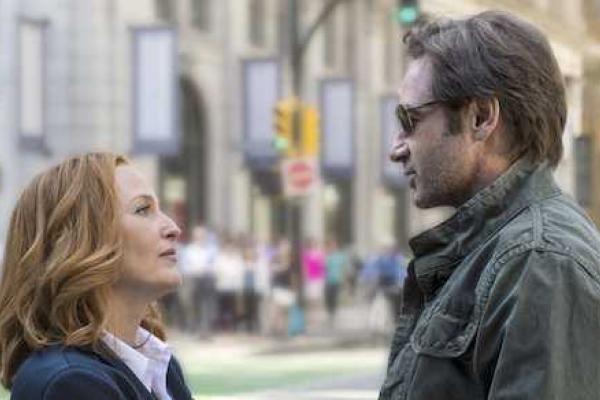 Компания Fox представила новый трейлер фантастического сериала "Секретные материалы"