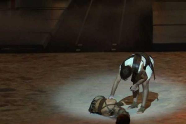 Кристина Асмус прямо со съемок попала в руки медиков Кристина Асмус прямо со съемок попала в руки медиков